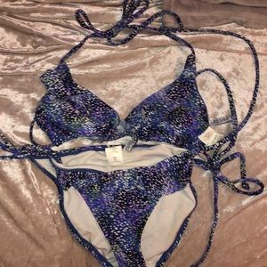 String ruffle bikini